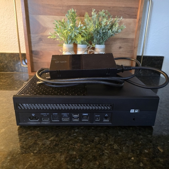 Xbox One 500gbs Model 1540 No Controller - Picture 2 of 6